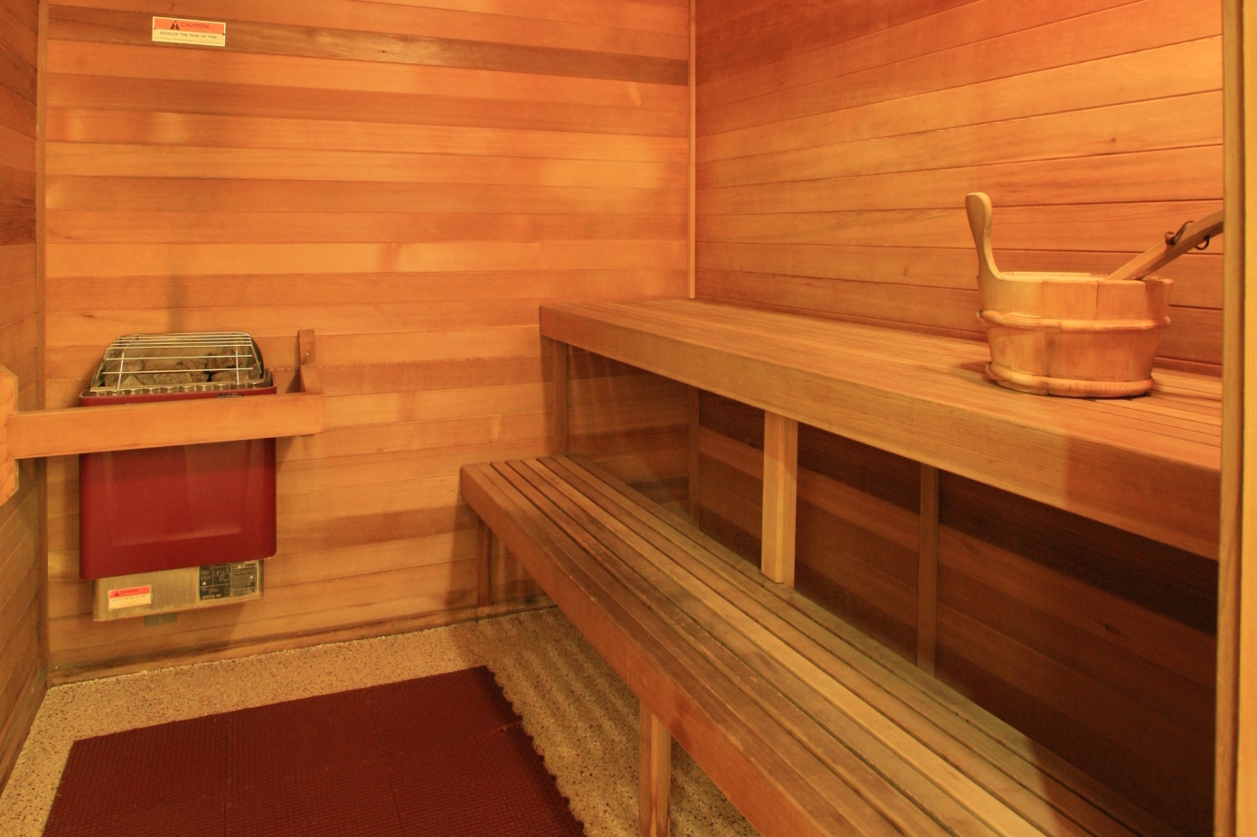 Sauna at CRUfit