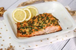 Salmon Fillet with Crunchy Herb Topping