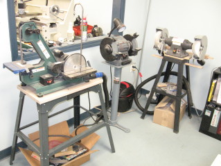 Sanding and buffing station