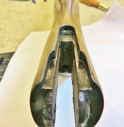 Fiberglass filled epoxy bedding compund