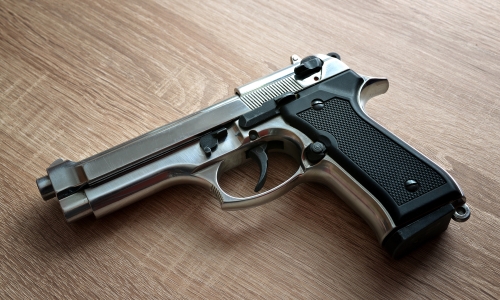 Semi-automatic pistol