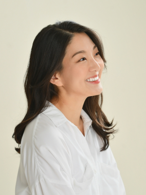 Jinah Choi 300x400