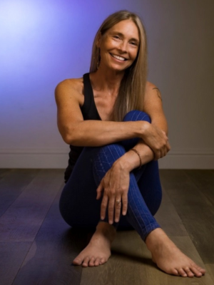 Roxanna smiling 300x400