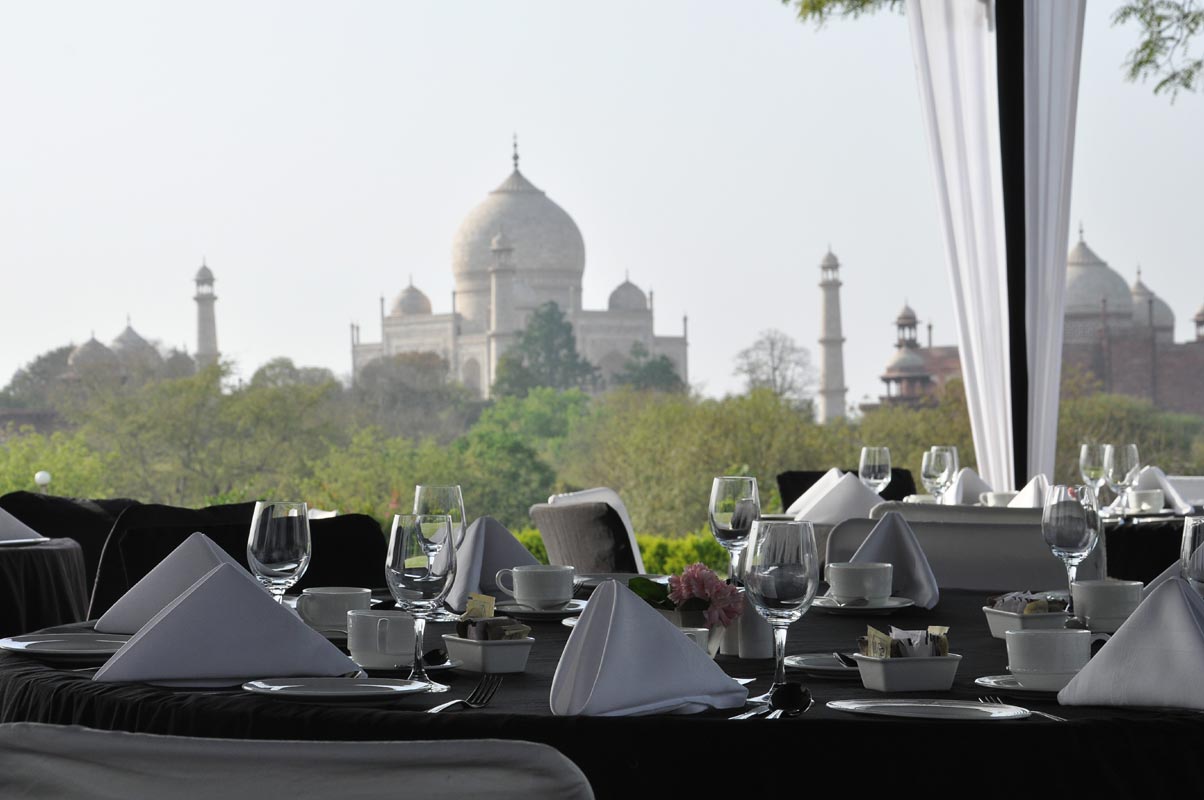 1.24-WherewegoinWednesday - Taj Majal on train