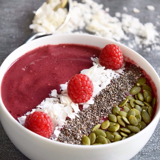 Acai Bowl with Raspberries*