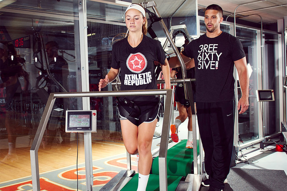 teen-girl-running-on-treadmill at athletic republic