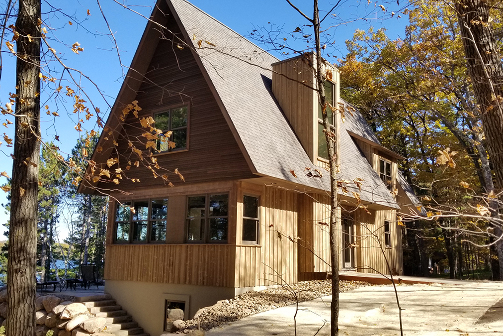 exterior shot of the modern cottage build by bercher design & construction