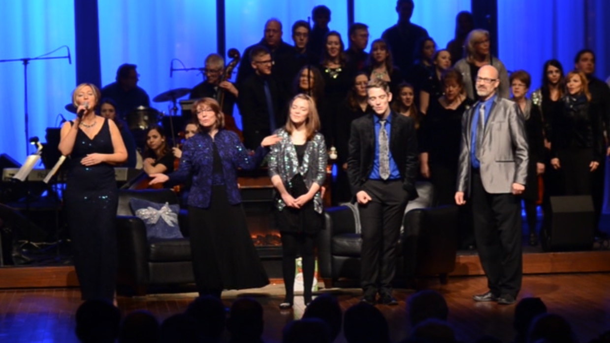Sara Bunces and Chorus
