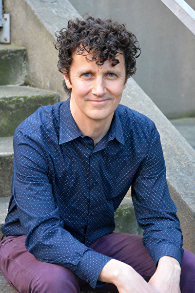 Barry Headshot