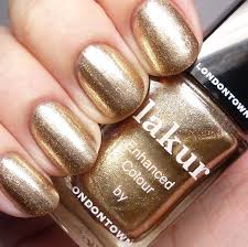 gold manicure
