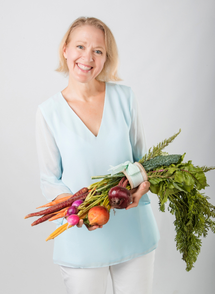 Certified Health Coach Shonna with Fresh Vegetables