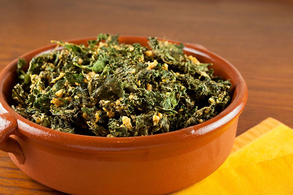 Cheesy Kale chips