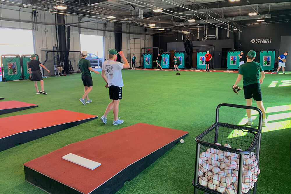 teenage-boys-baseball-practice