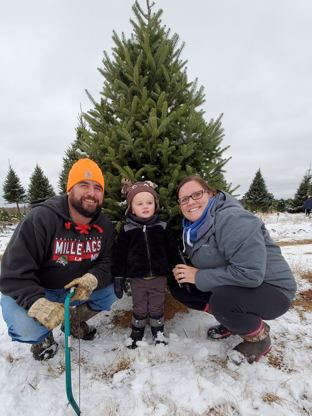 Cut Your Own Christmas Tree | Happyland Tree Farm