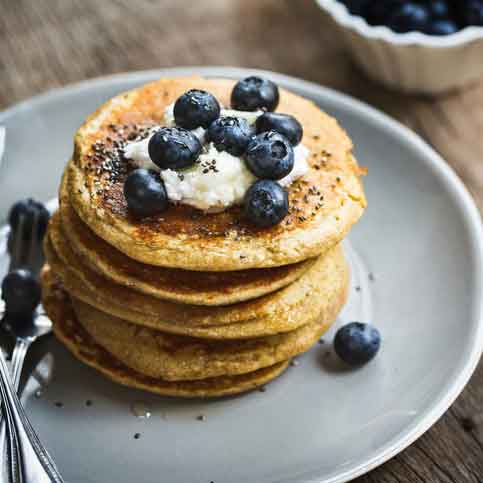 pancakes with blueberries