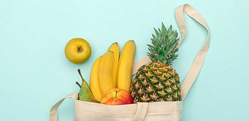 shopping bag with fruit