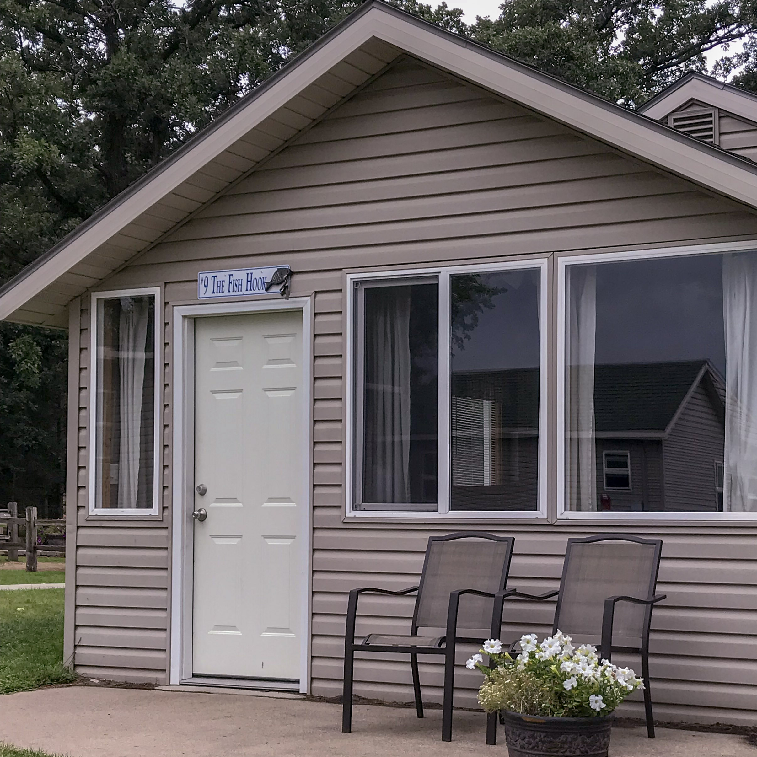 Cabin-9-outside