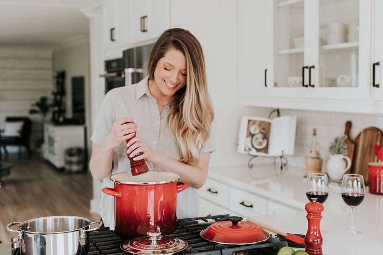 What Is Holistic Nutrition Approaches and Practice