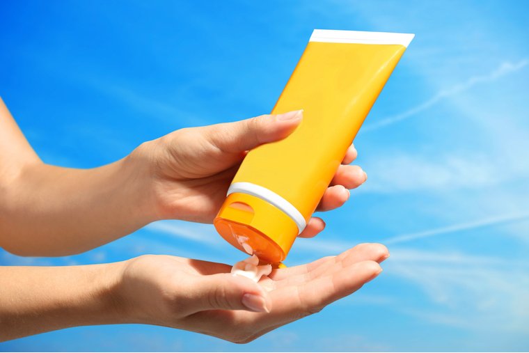 How To Choose A Safe Sunscreen That Actually Works