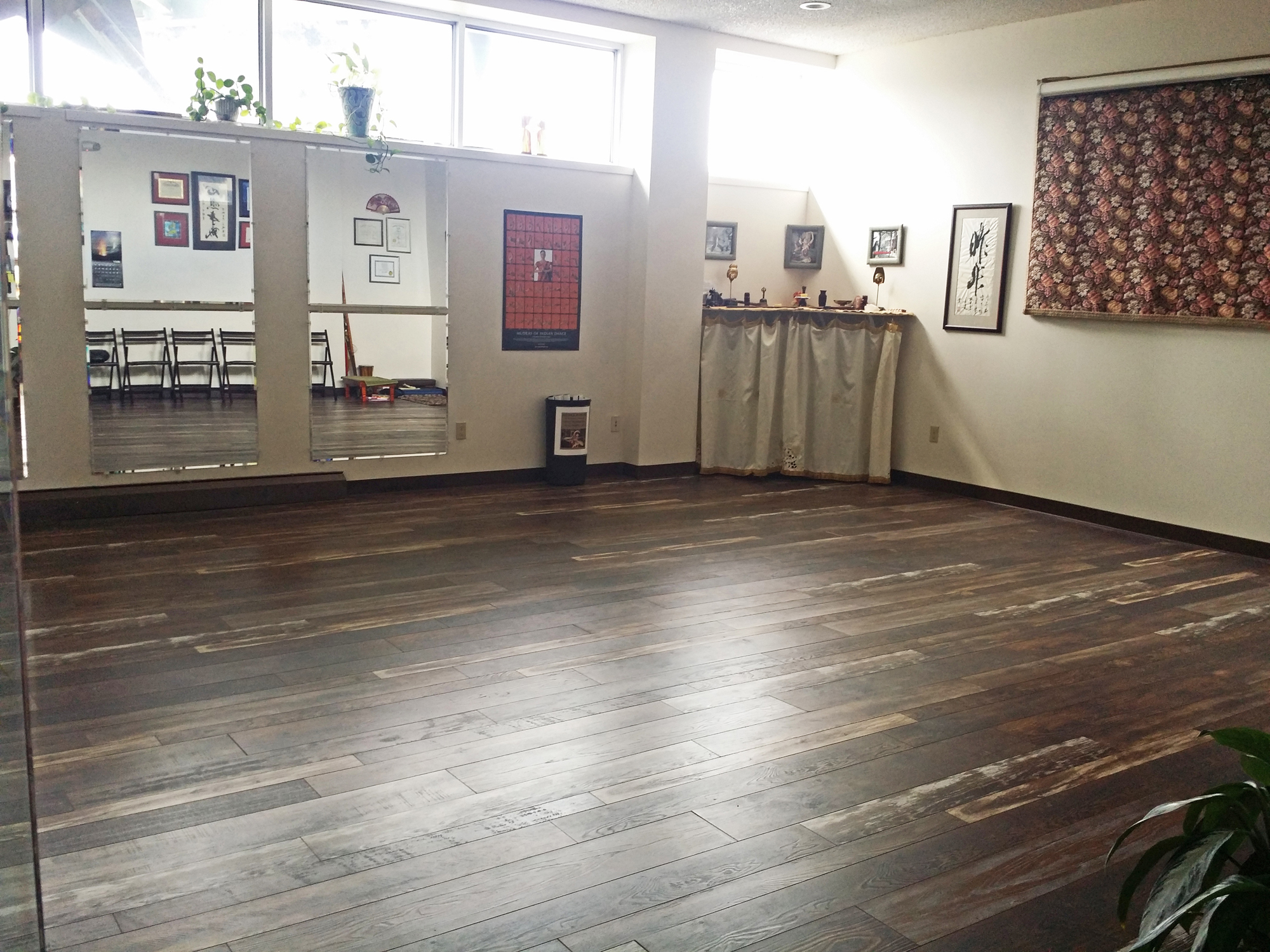 Jade Lady Room rentals