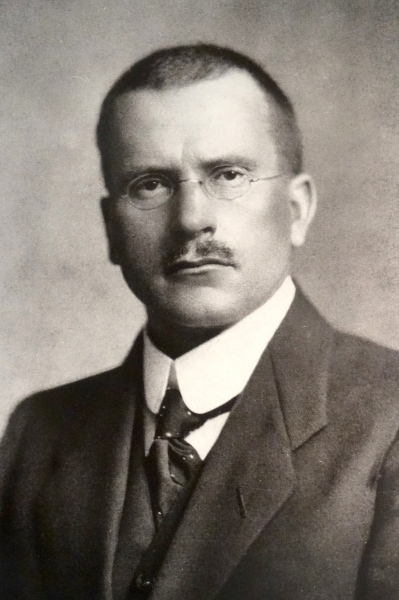 Jung-hypnosis-and-psychology