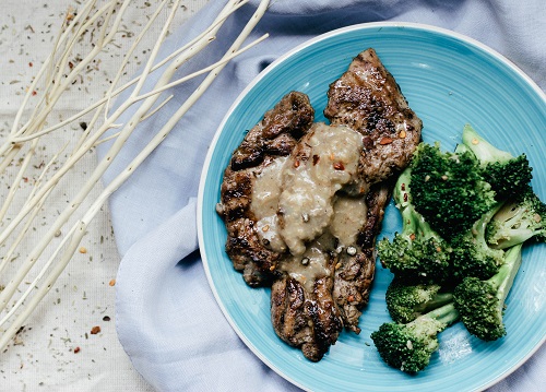 pork and broccoli - low carb diet
