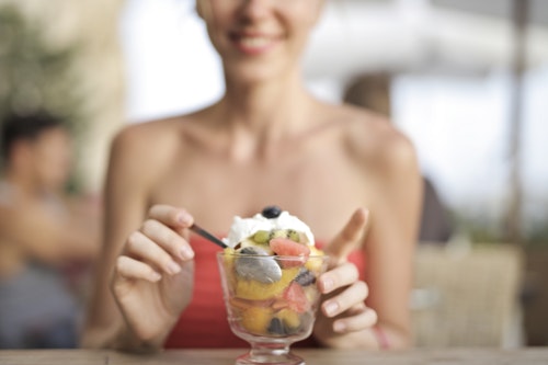 woman eating mindfully