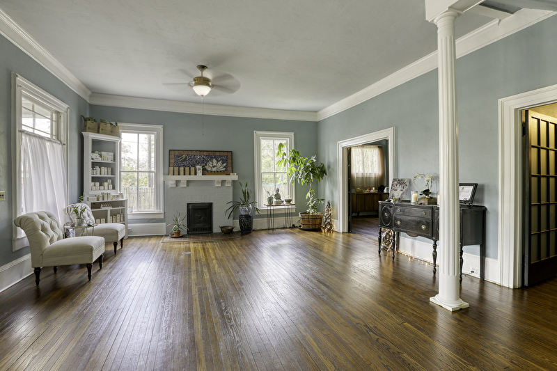 FrontRoom