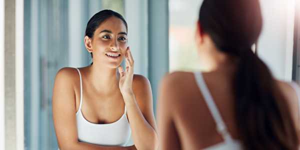 retinol-woman-smiling