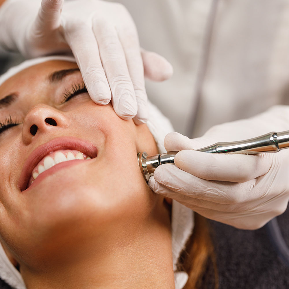 mobo-med-spa-microdermabrasion-facial