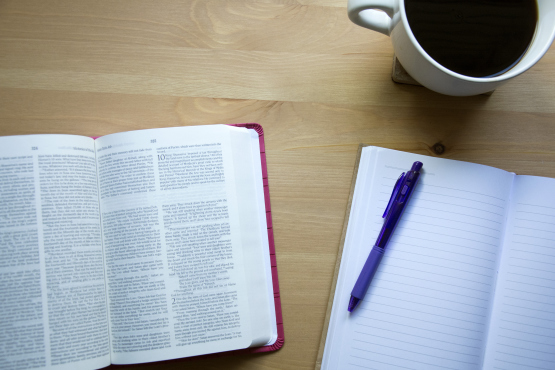 Bible reading with Neshama Mama