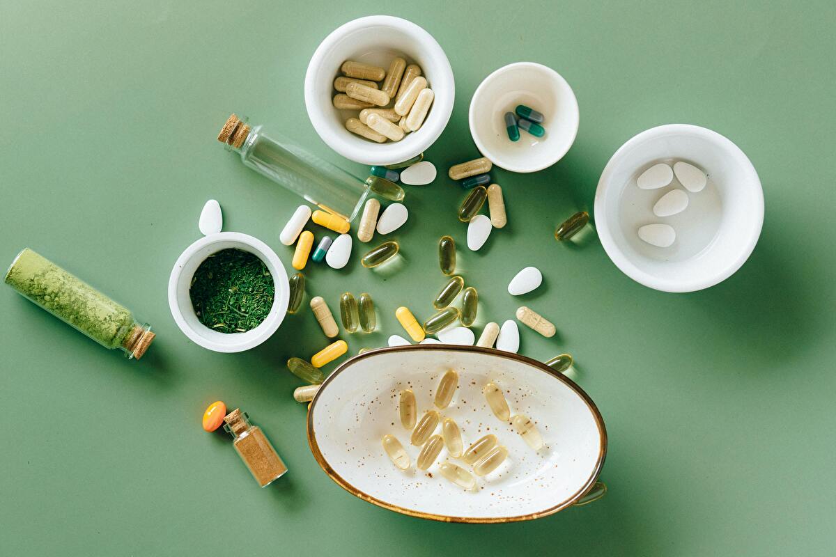 pills supplement green