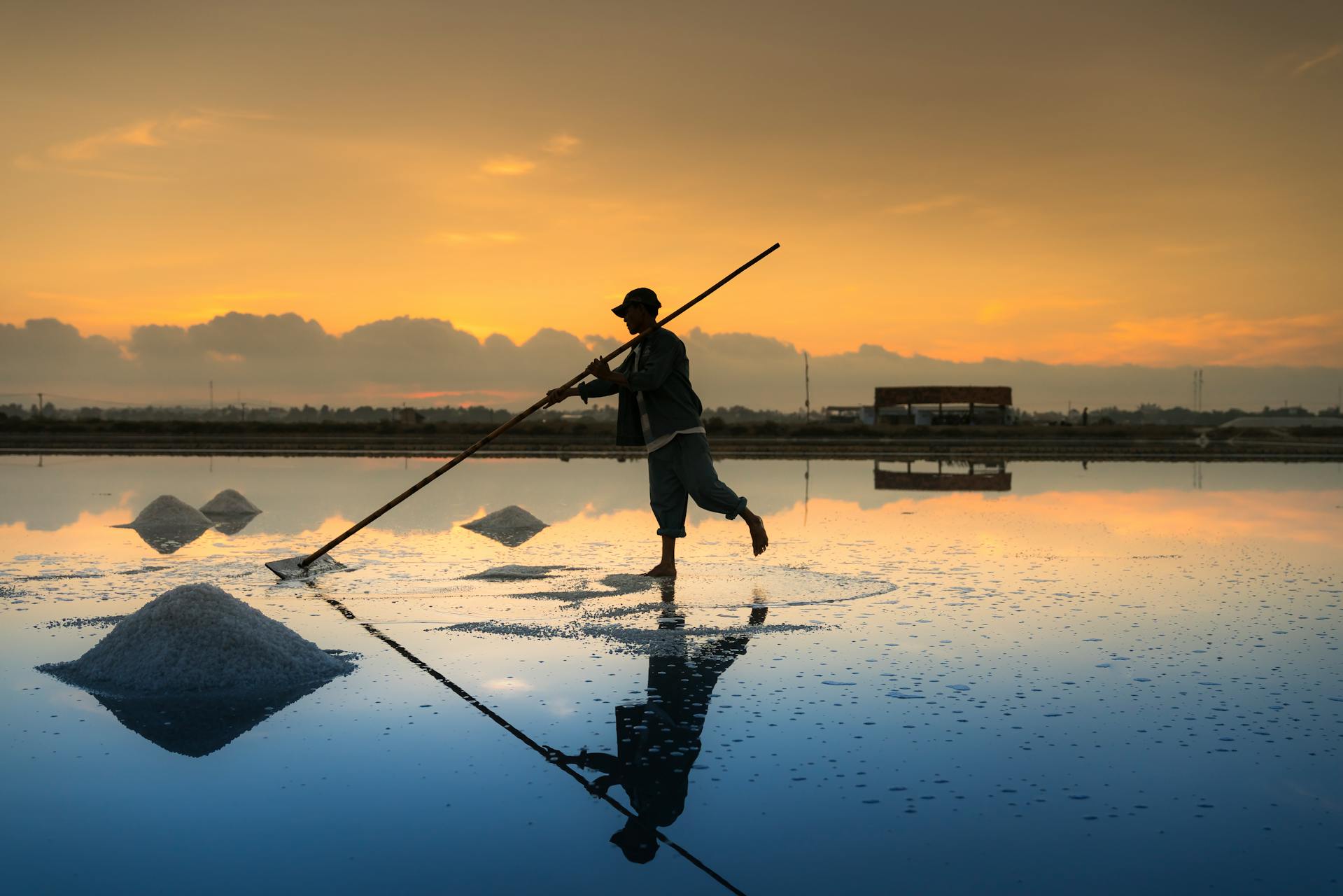 sea salt man harvest