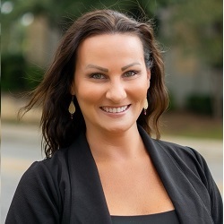 Lindsey at Oak Haven Massage