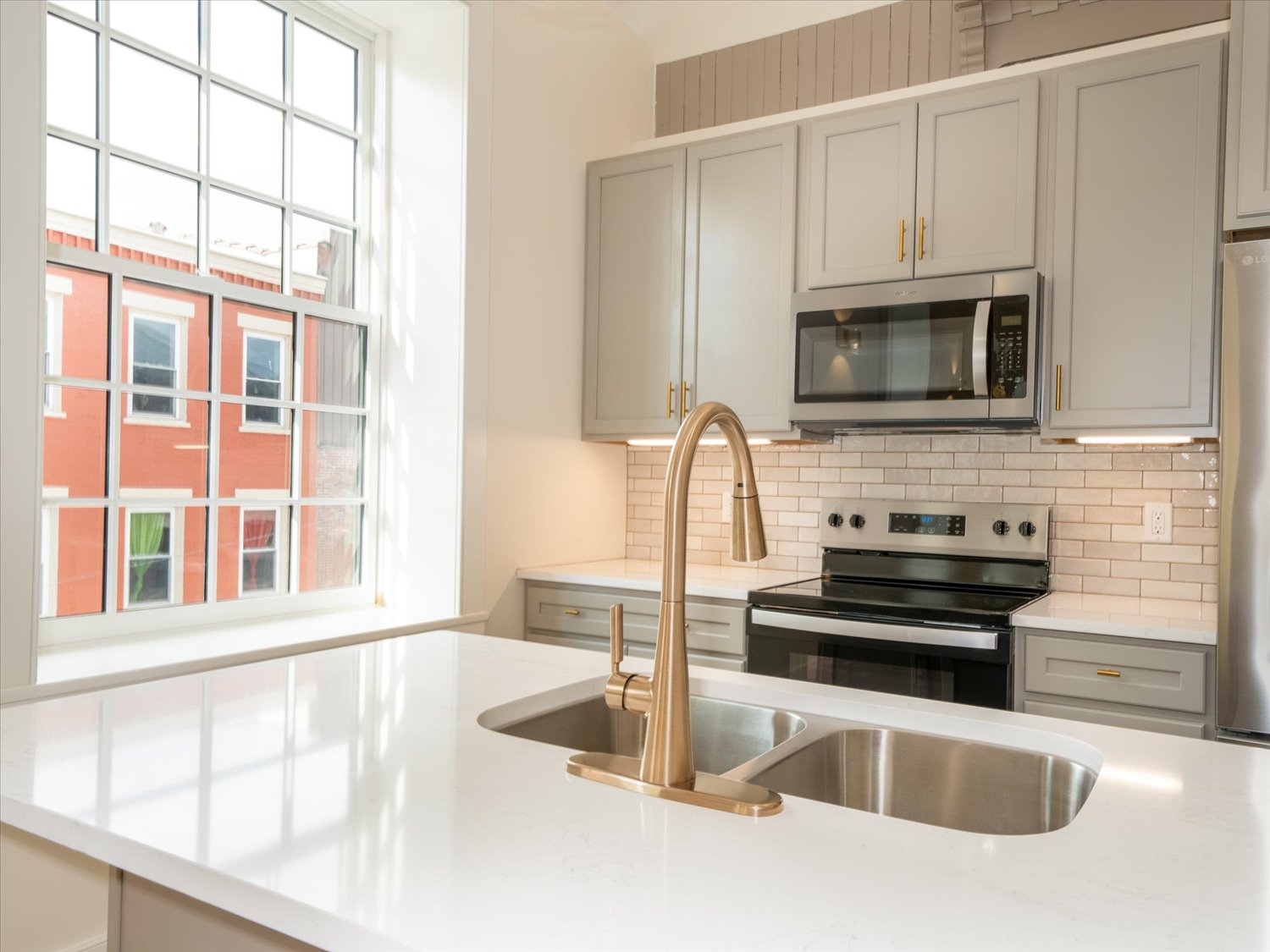 15-Apt304-13