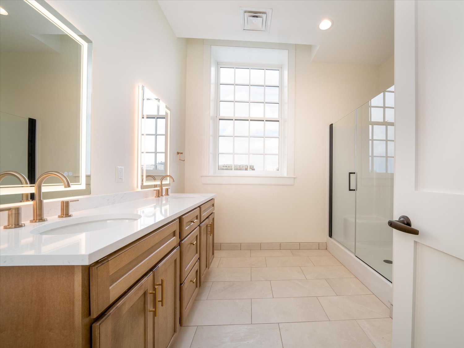 62-Apt202-20