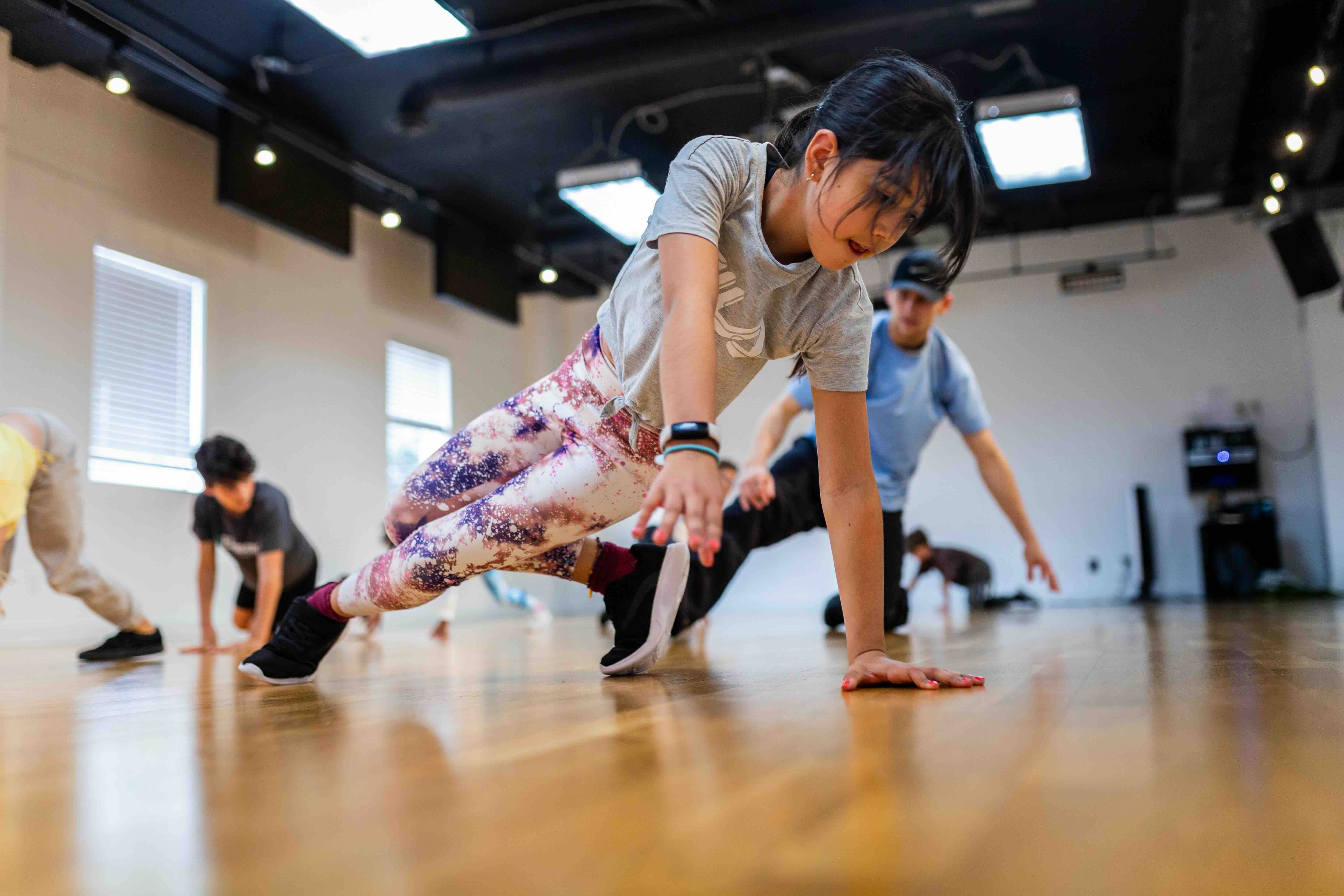 benefits-of-dance-with-right-studio-bgril
