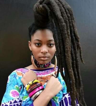 woman hair dreads