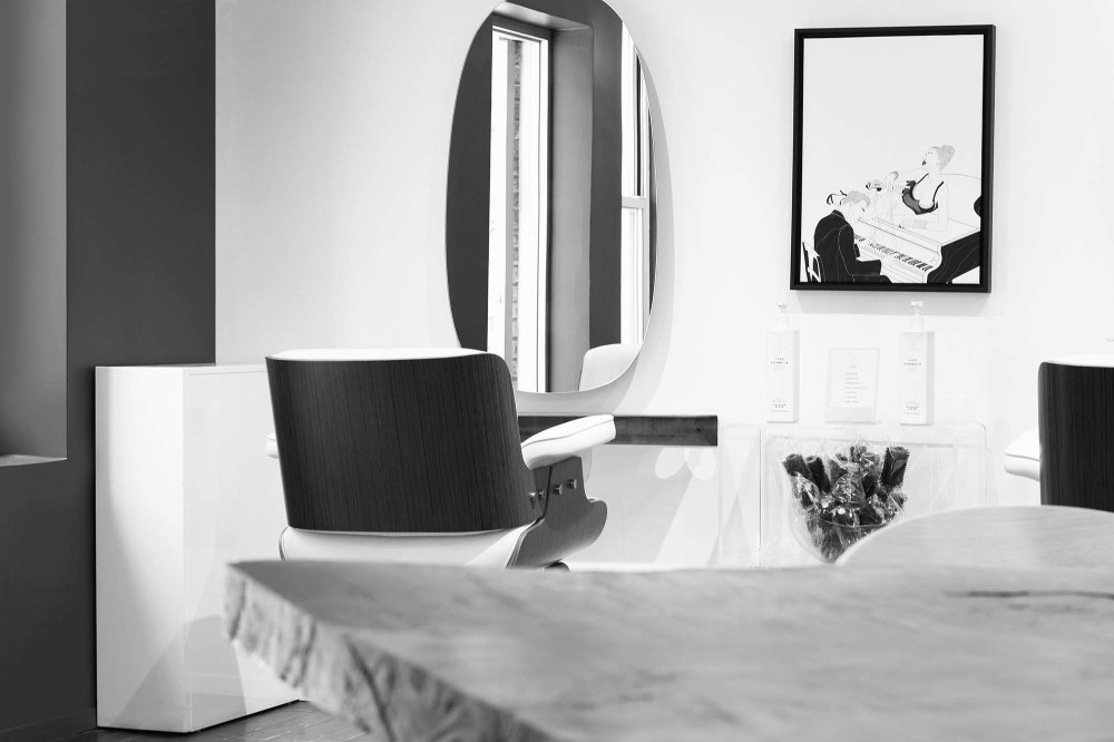 hair-salon-chair-mirror