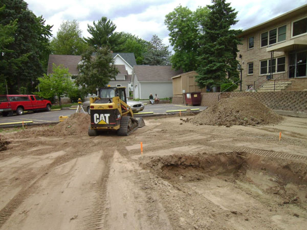 img-Apartment-Bldg-Parking-Lot-Reconstruction