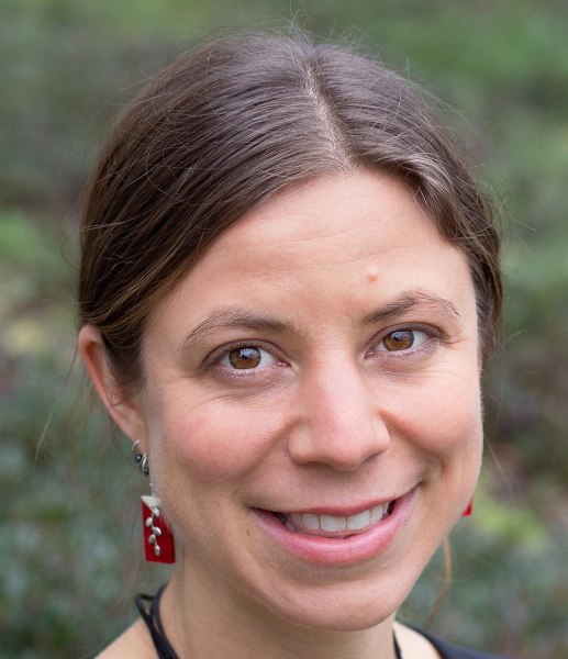 LisaRohdeDec2015portraitSquare_copy4