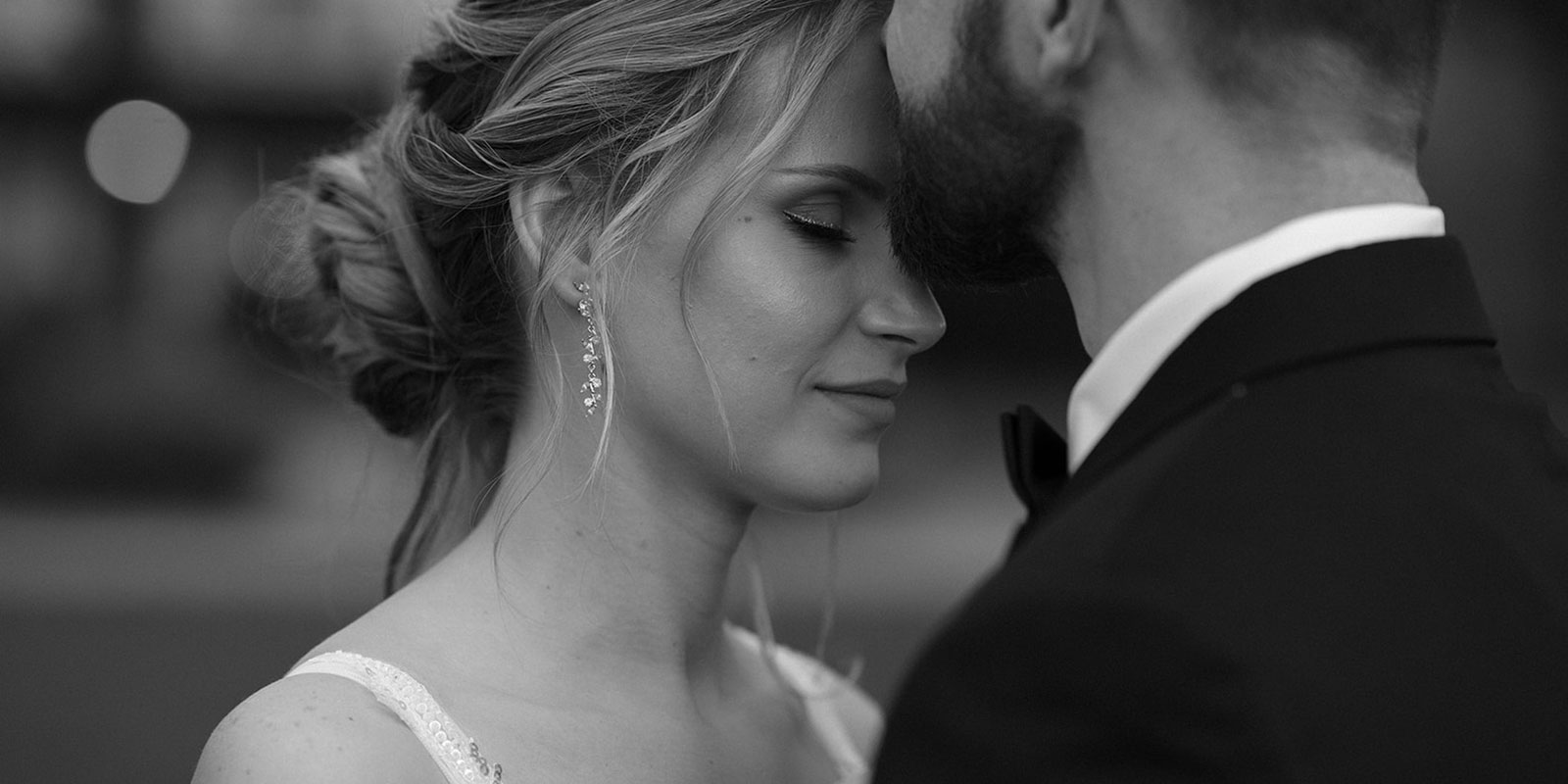 the-foundry-hero-wedding-bride-groom