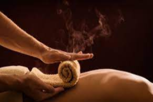 Signature Massage with Hot Towel