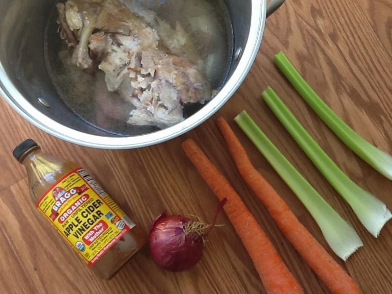 chicken broth (800x600)