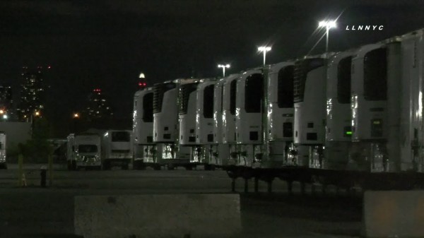 COVID-19 Disaster Morgue Trucks - Loudlabs News NYC