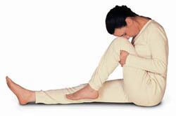 nose_to_knee1_seated