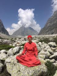 Shivjyoti_meditating_Himalaya
