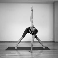 Trikonasana V4