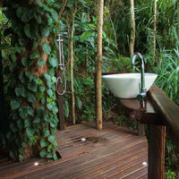 SR-Rainforest-Hut-ensuite